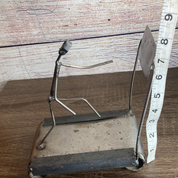 Handmade Recycled Metal Art Runner On Treadmill Art Piece - Picture 7 of 7